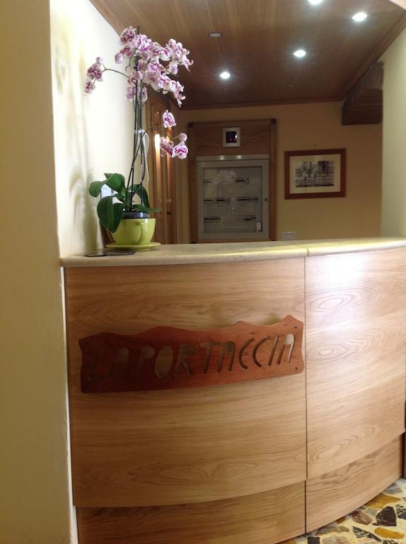 Albergo La Portaccia กาส์ตีจลิโอเน เดลลา เปสกายา ภายนอก รูปภาพ